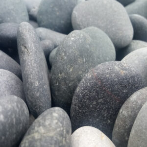 Gray Beach Pebble Medium (2-4 inches)