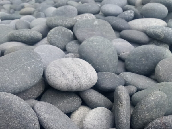 Gray Beach Pebble Small (1-2 inches)
